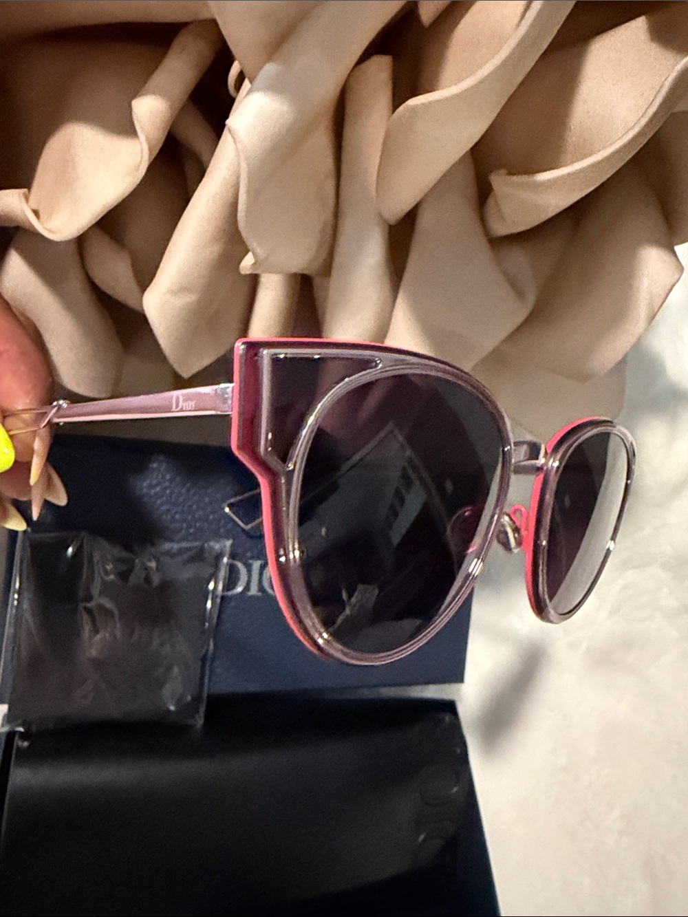 Christian Dior Sculpt Pink Cat Eye Sunglasses w/ Box, Case & Cloth - Picture 3 of 10